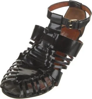 Givenchy - Image 2