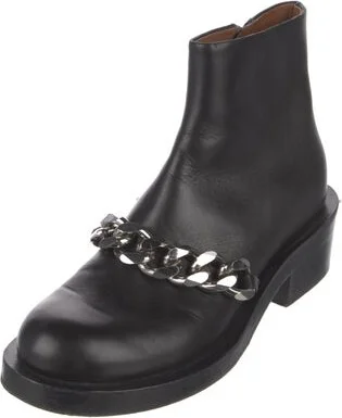 Givenchy - Image 2