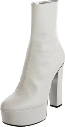 Givenchy - Image 2