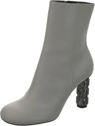 Givenchy - Image 2