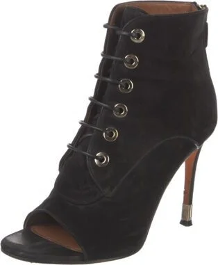Givenchy - Image 2