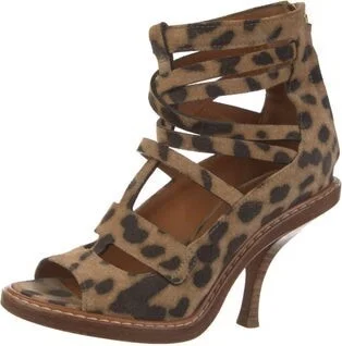 Givenchy - Image 2