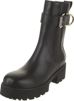 Givenchy - Image 2