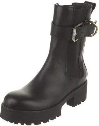 Givenchy - Image 2