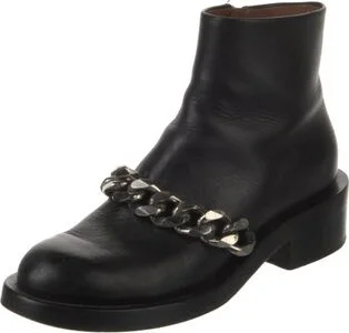 Givenchy - Image 2