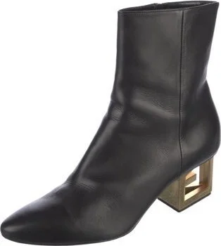 Givenchy - Image 2