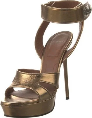 Givenchy - Image 2