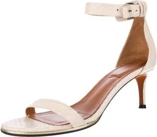 Givenchy - Image 2