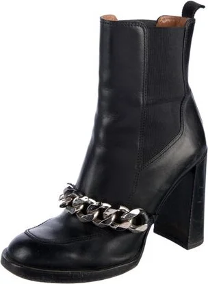 Givenchy - Image 2