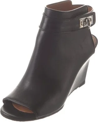 Givenchy - Image 2
