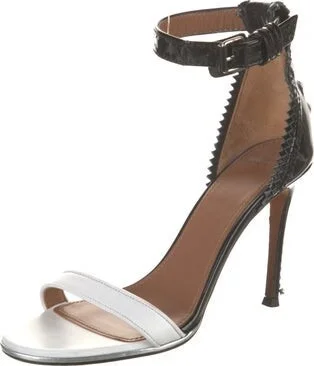 Givenchy - Image 2