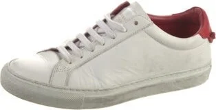 Givenchy - Image 2