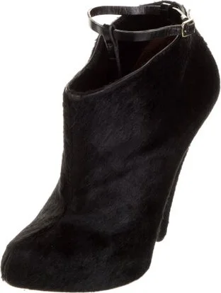 Givenchy - Image 2