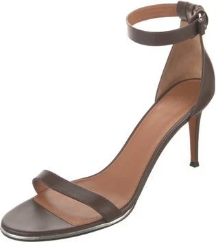 Givenchy - Image 2