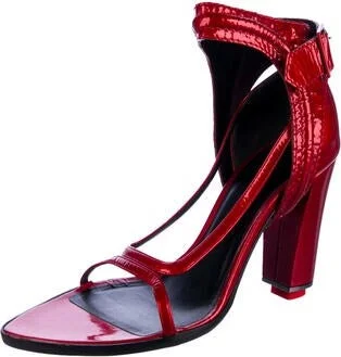 Givenchy - Image 2