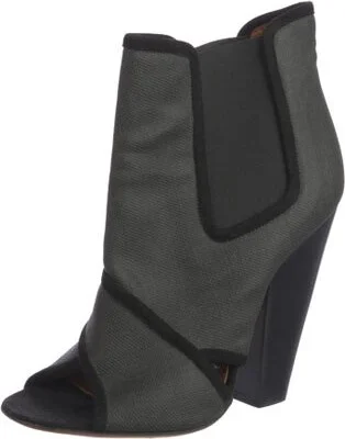 Givenchy - Image 2