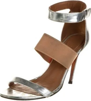 Givenchy - Image 2