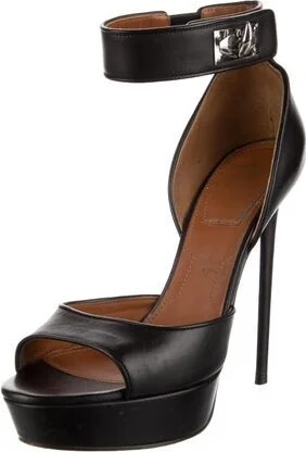 Givenchy - Image 2