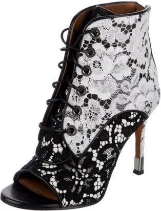Givenchy - Image 2