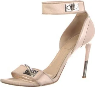 Givenchy - Image 2