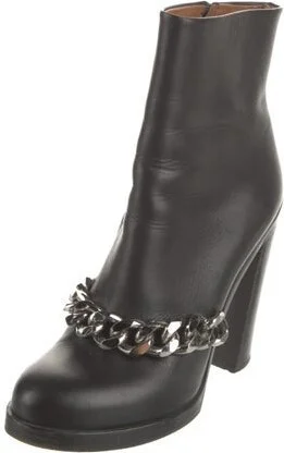 Givenchy - Image 2