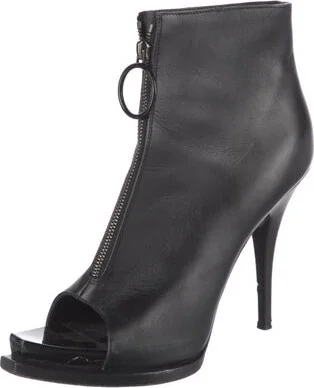 Givenchy - Image 2