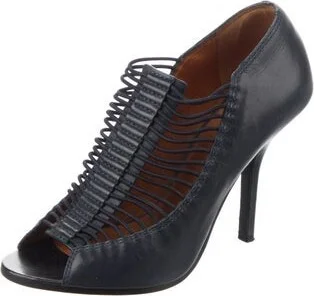 Givenchy - Image 2