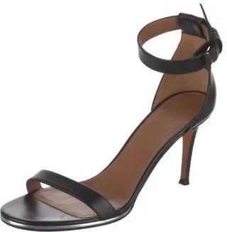 Givenchy - Image 2