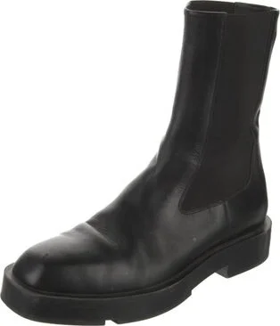 Givenchy - Image 2