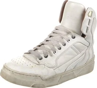 Givenchy - Image 2