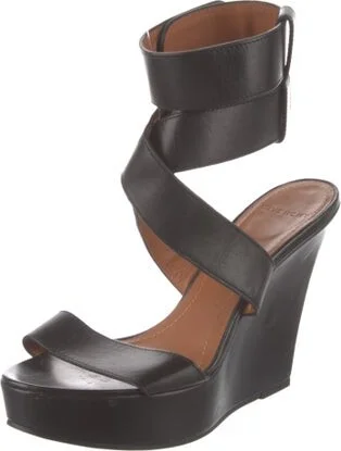Givenchy - Image 2