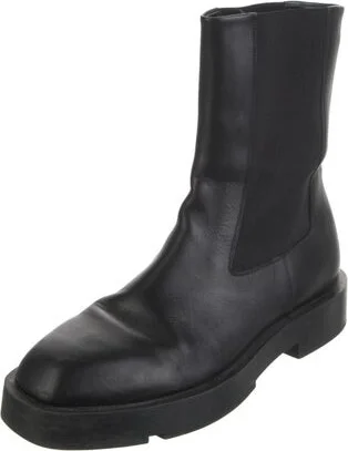 Givenchy - Image 2