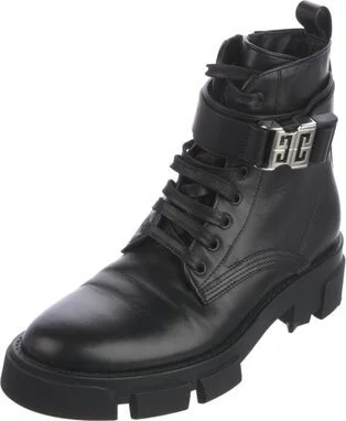 Givenchy - Image 2