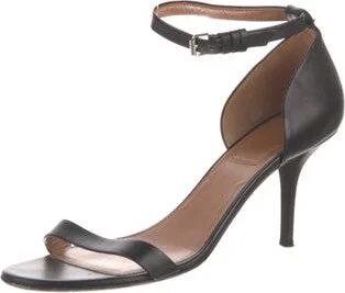 Givenchy - Image 2