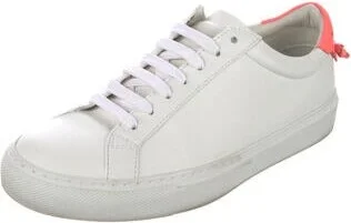 Givenchy - Image 2