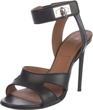 Givenchy - Image 2