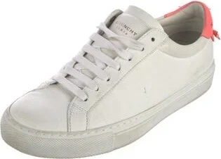 Givenchy - Image 2