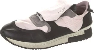 Givenchy - Image 2