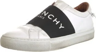 Givenchy - Image 2