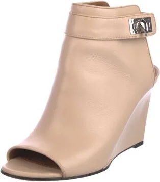 Givenchy - Image 2
