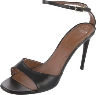 Givenchy - Image 2