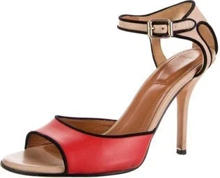 Givenchy - Image 2