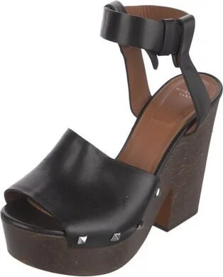 Givenchy - Image 2
