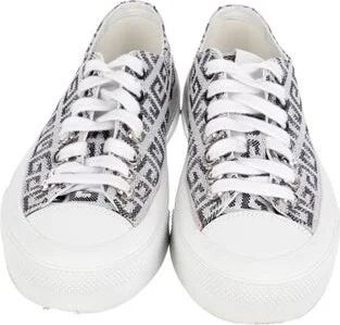 Givenchy - Image 2