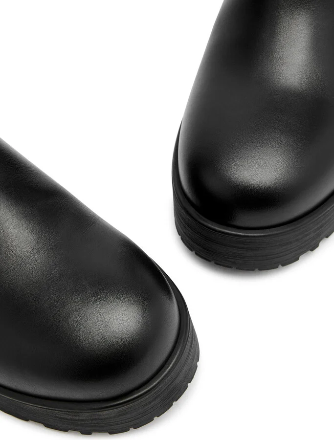Givenchy Voyou Leather Chelsea Boots - Image 3