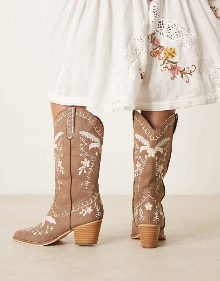Glamorous embroidered western knee boots in tan - Image 4