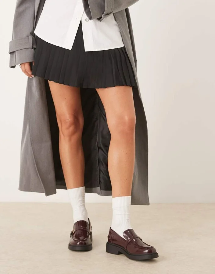 Glamorous loafers with buckle details in burgundy - Image 2