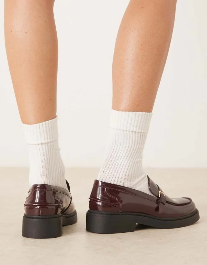 Glamorous loafers with buckle details in burgundy - Image 4