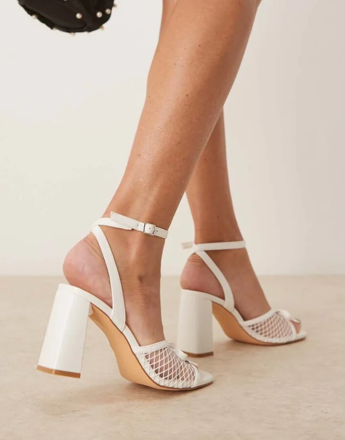 Glamorous mid block heeled bow sandals in white - Image 2