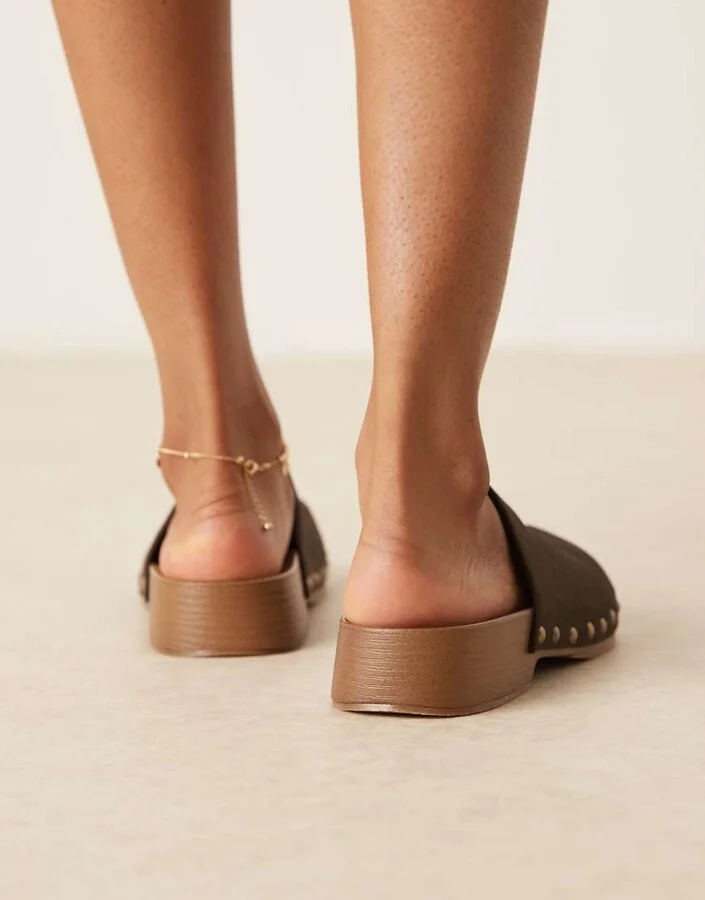 Glamorous mule clogs with studs in chocolate - Image 3